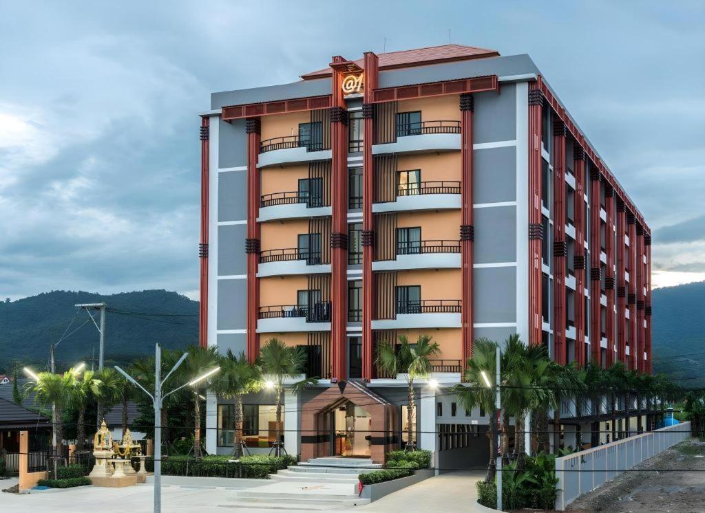 At One Hotel Chiangrai Chiang Rai Esterno foto